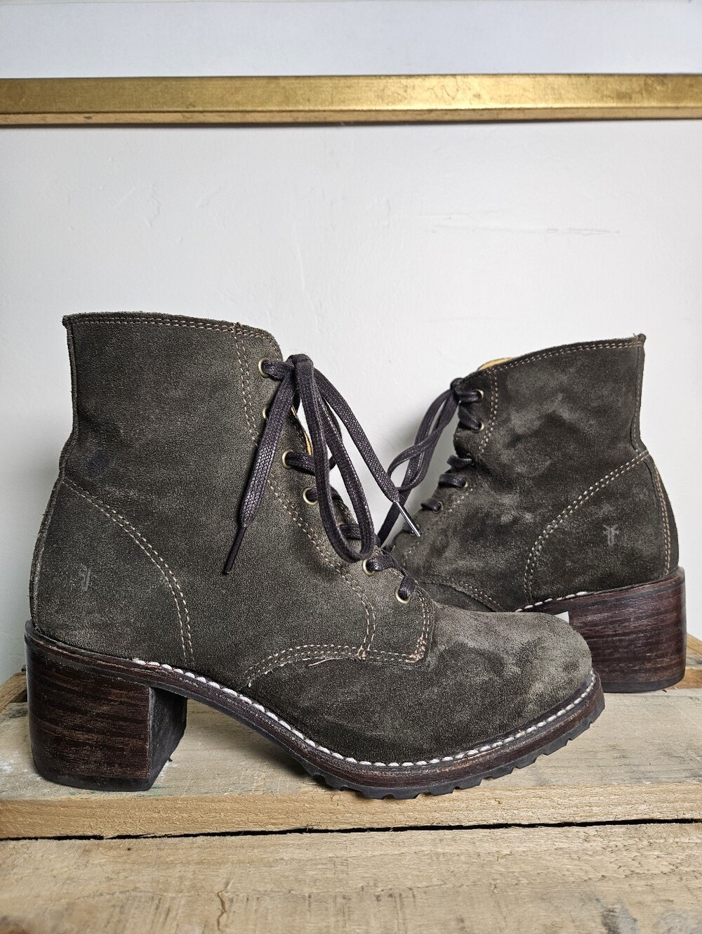 FRYE Sabrina 6G Lace Up Boots Suede Lug Sole Womens 8.5 Olive Brown Made in USA
